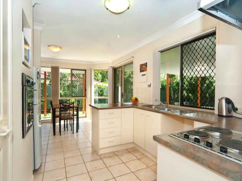6 Livistona Crescent, Currimundi QLD 4551