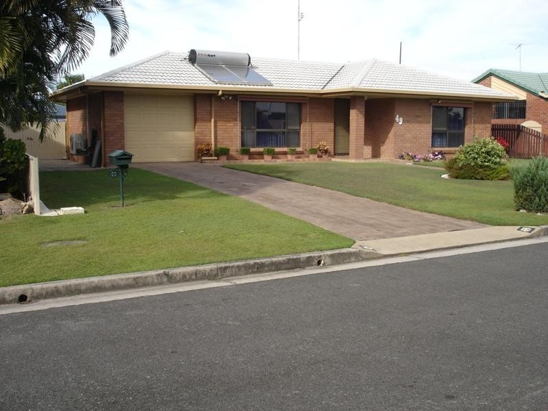 49 Sunbird Chase, Parrearra QLD 4575