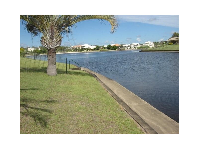 2 Melody Court, Warana QLD 4575