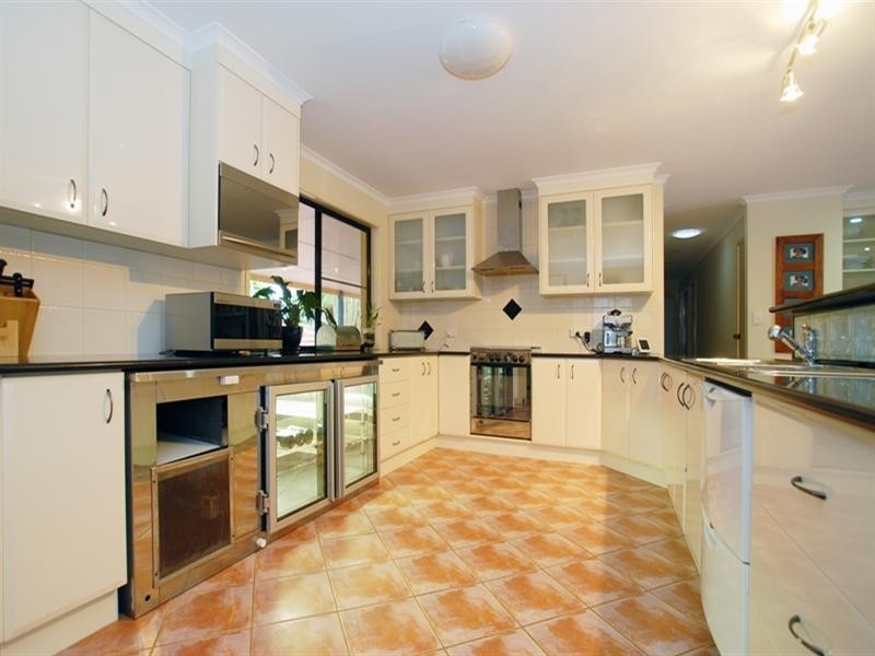 3 Brolga Court, Little Mountain QLD 4551