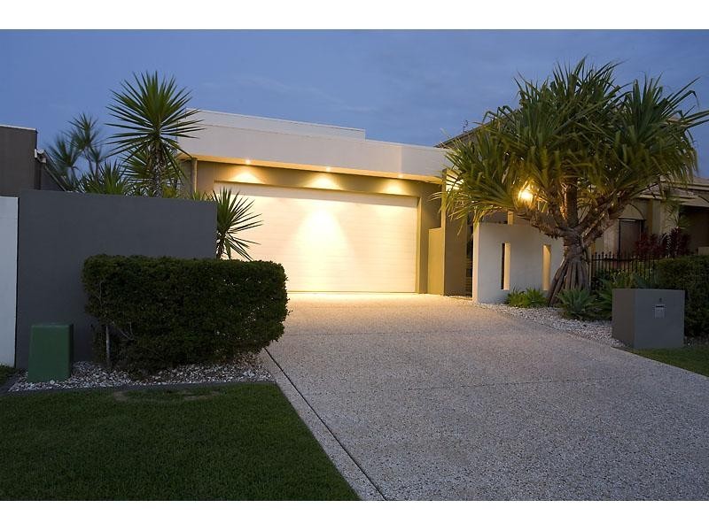 8 Antigua Court, Parrearra QLD 4575