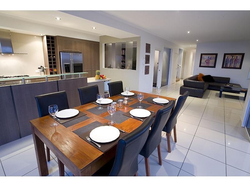 8 Antigua Court, Parrearra QLD 4575