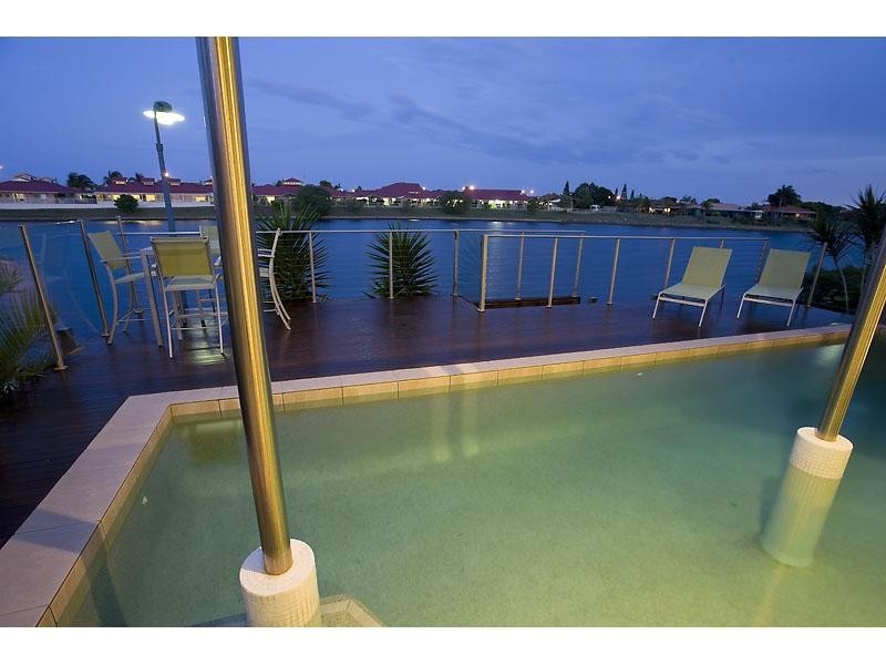 8 Antigua Court, Parrearra QLD 4575