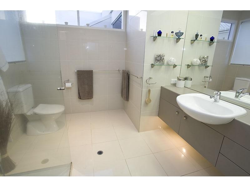 8 Antigua Court, Parrearra QLD 4575