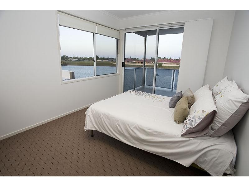 8 Antigua Court, Parrearra QLD 4575