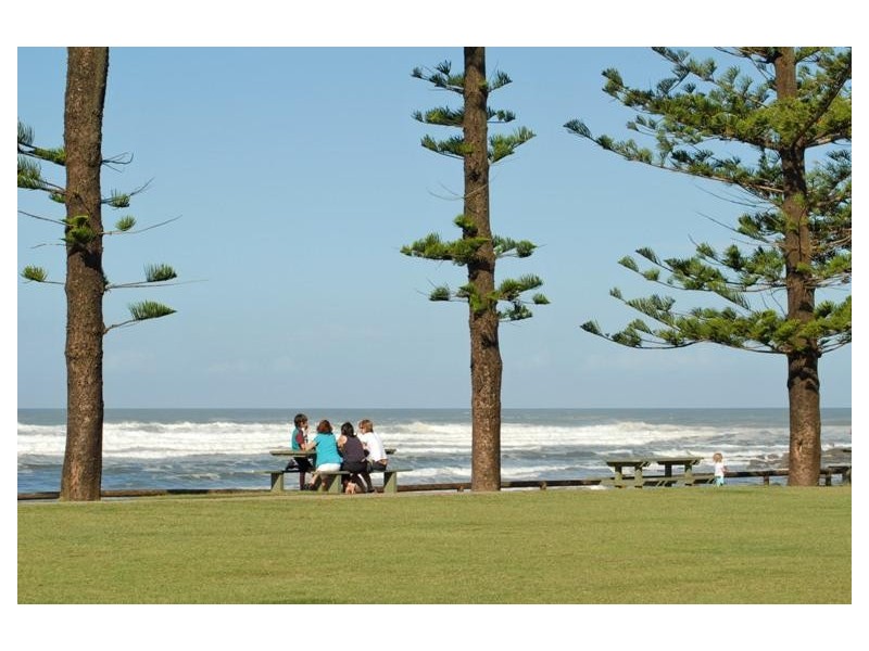 13 Buccleugh Street, Moffat Beach QLD 4551