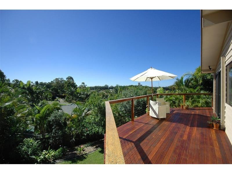 4 Hyden Court, Elanora QLD 4221