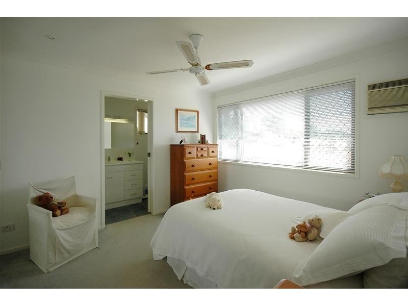 4 Hyden Court, Elanora QLD 4221