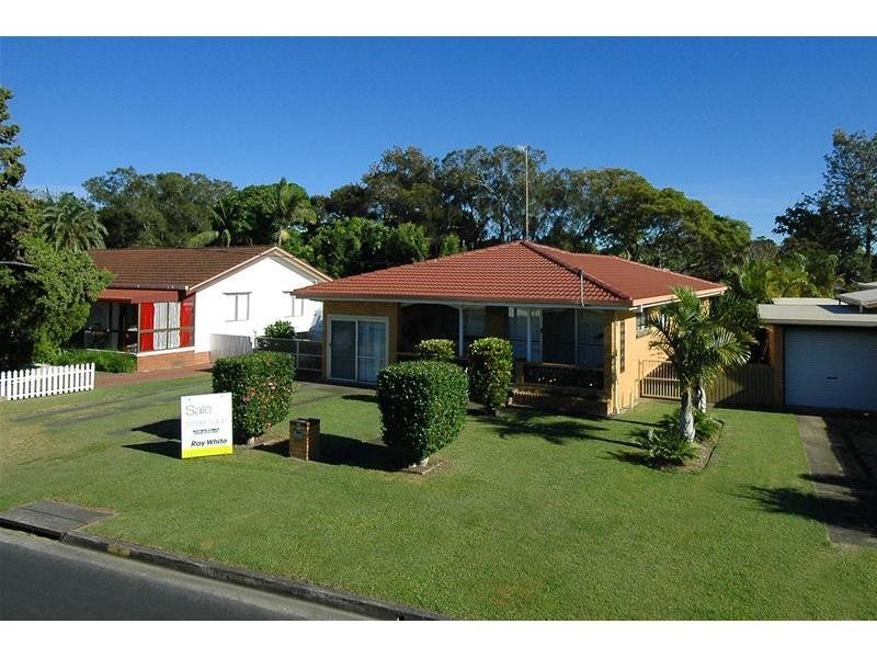 7 Celebes Avenue, Palm Beach QLD 4221