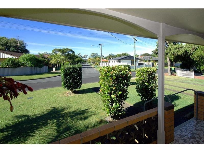 7 Celebes Avenue, Palm Beach QLD 4221