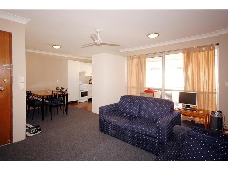 7/6 Allara Avenue, Palm Beach QLD 4221