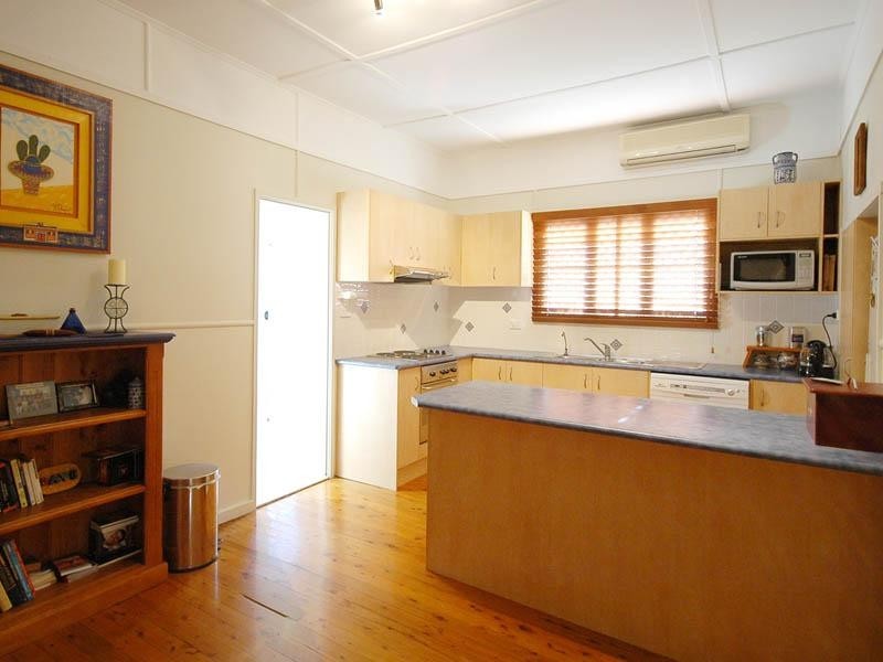27 Amboina Avenue, Palm Beach QLD 4221
