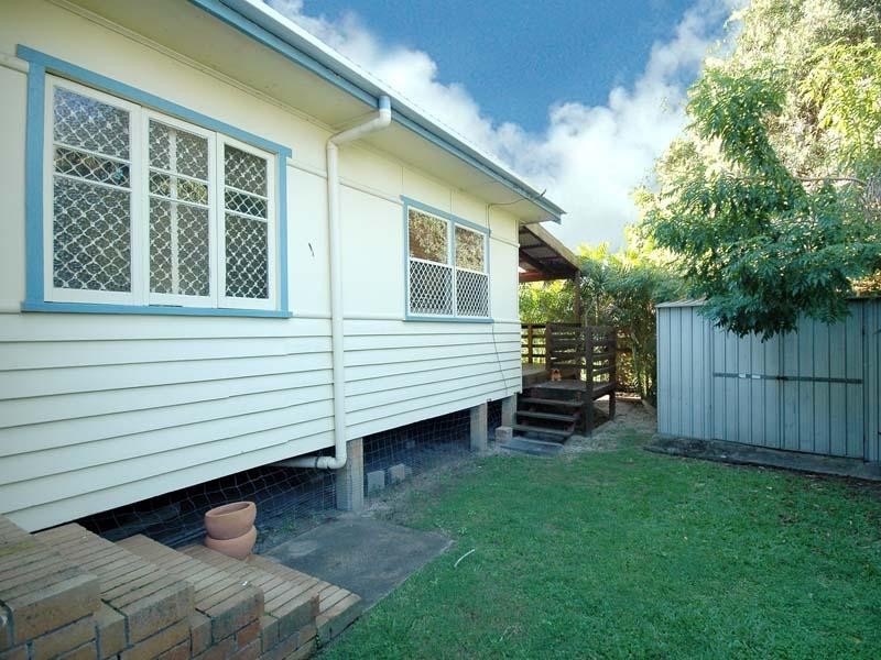 27 Amboina Avenue, Palm Beach QLD 4221