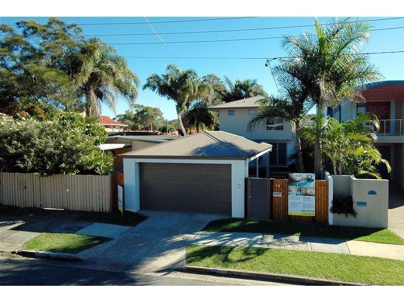 19 Twenty Seventh Avenue, Palm Beach QLD 4221