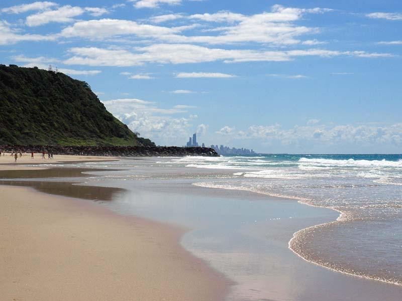 19 Twenty Seventh Avenue, Palm Beach QLD 4221