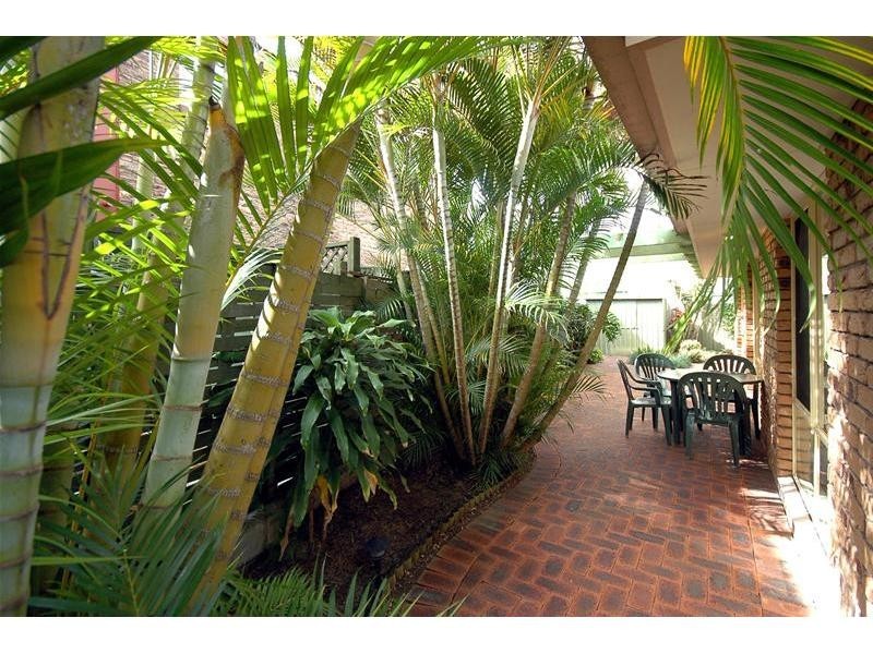 2/81 Laguna Avenue, Palm Beach QLD 4221