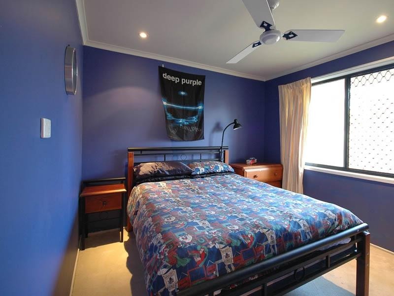 16 Darnel Street, Elanora QLD 4221