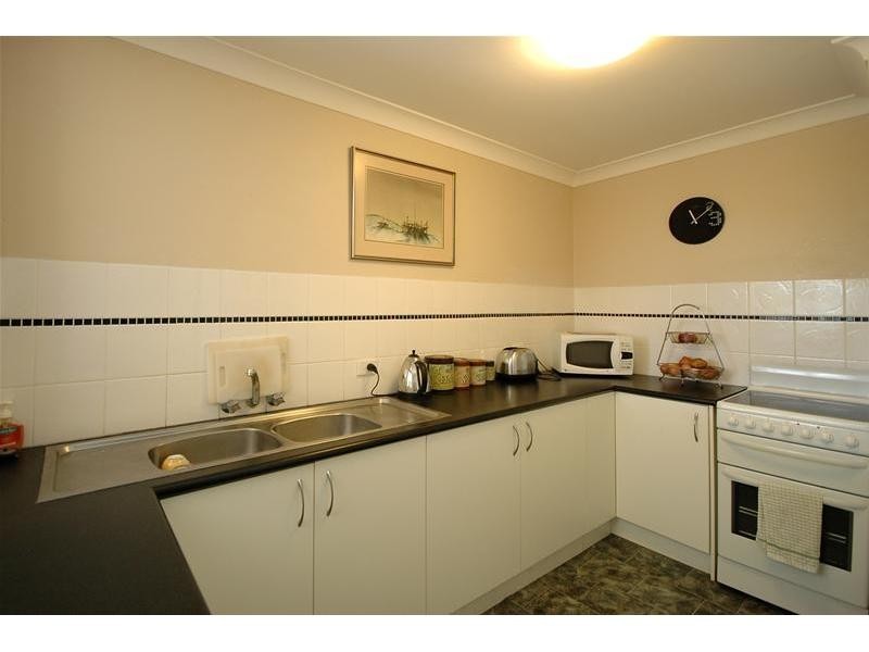 4/7 Nyrang Avenue, Palm Beach QLD 4221