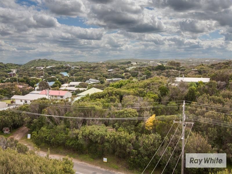 8 Tiberius Road, St Andrews Beach VIC 3941