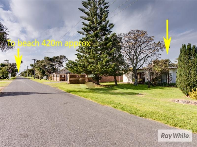 17 Daly Avenue, Rye VIC 3941