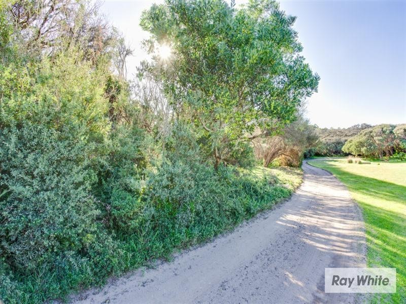 424-426 Sandy Road, St Andrews Beach VIC 3941