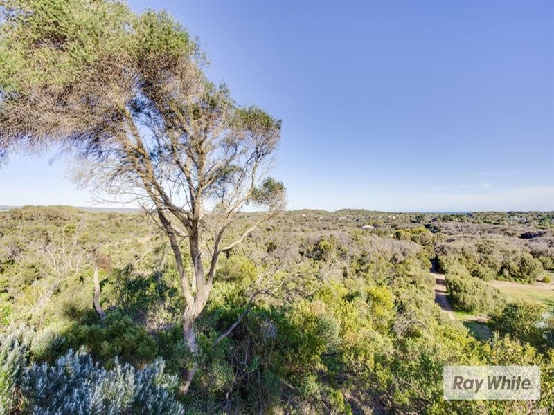 424-426 Sandy Road, St Andrews Beach VIC 3941