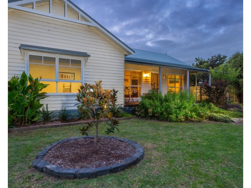 16 Rosina Street, Rye VIC 3941