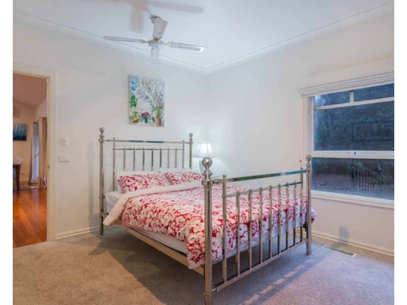 16 Rosina Street, Rye VIC 3941