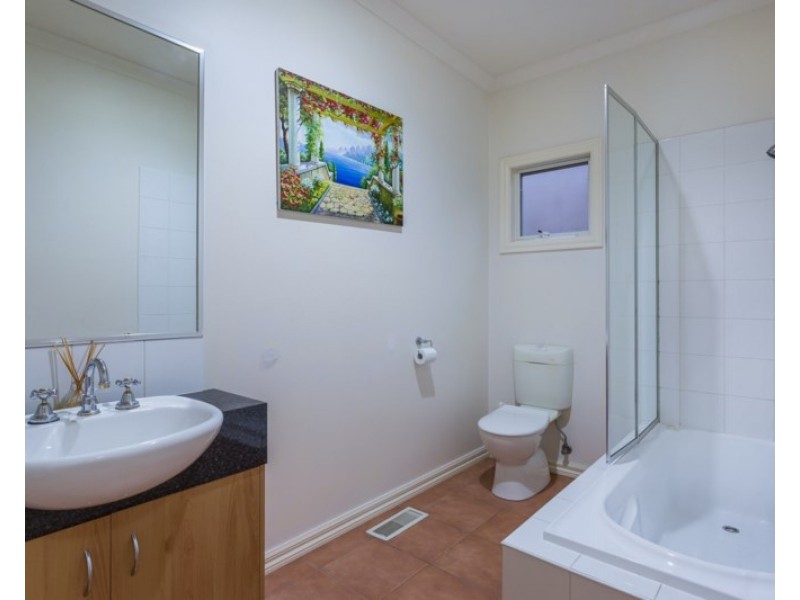 16 Rosina Street, Rye VIC 3941