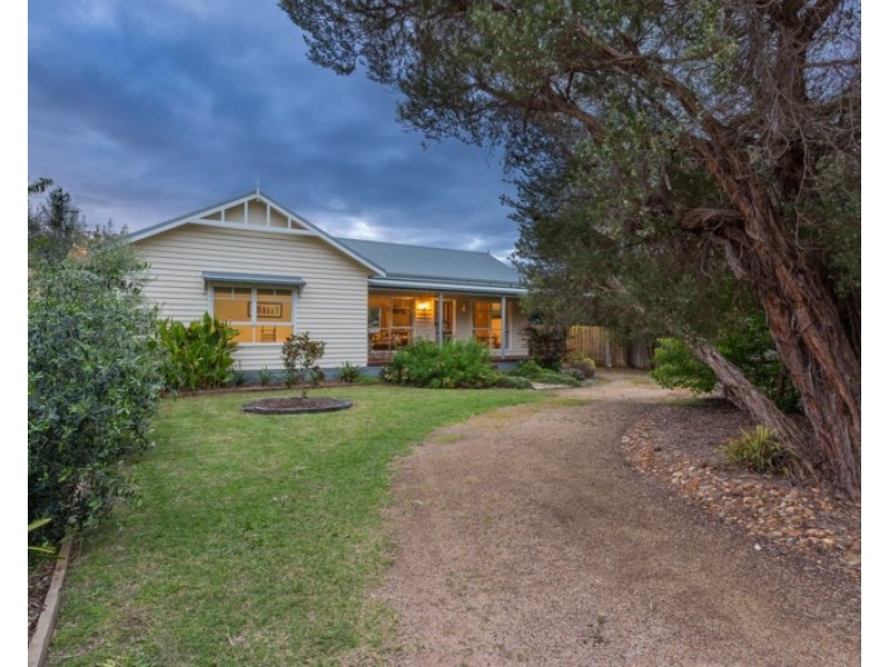 16 Rosina Street, Rye VIC 3941