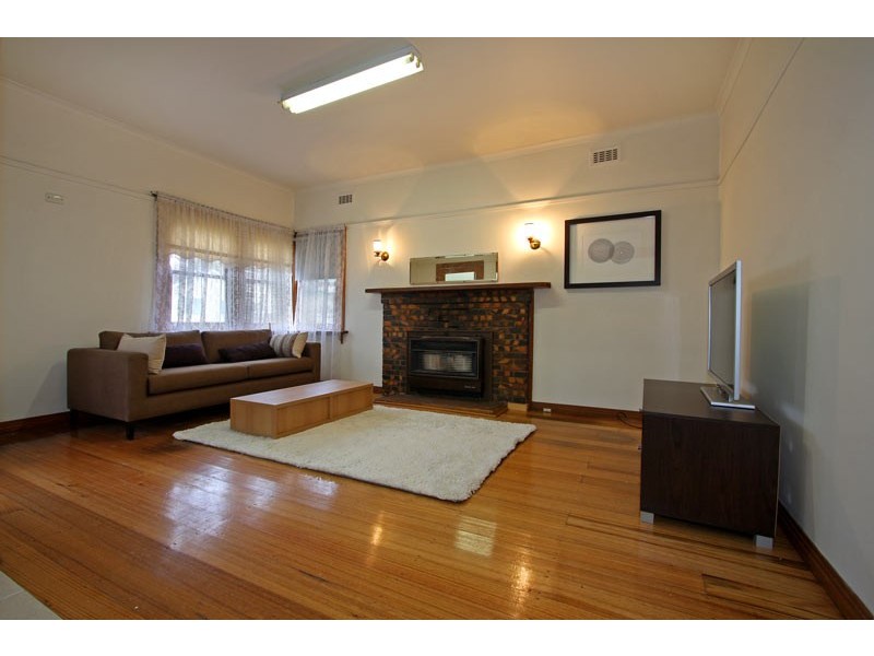 36 Sixth Avenue, Rosebud VIC 3939