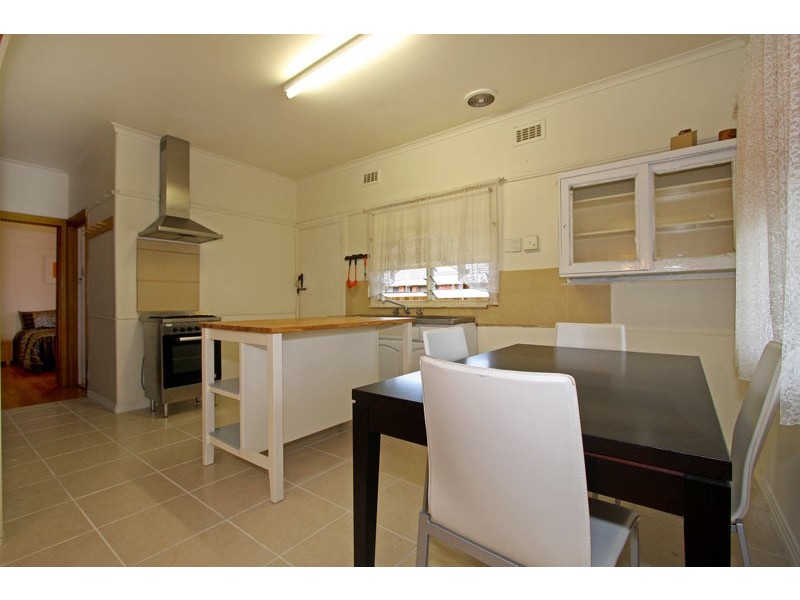 36 Sixth Avenue, Rosebud VIC 3939