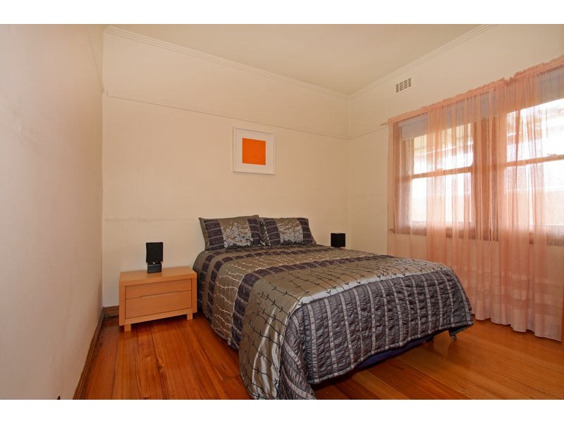 36 Sixth Avenue, Rosebud VIC 3939