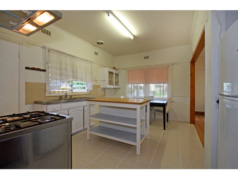 36 Sixth Avenue, Rosebud VIC 3939