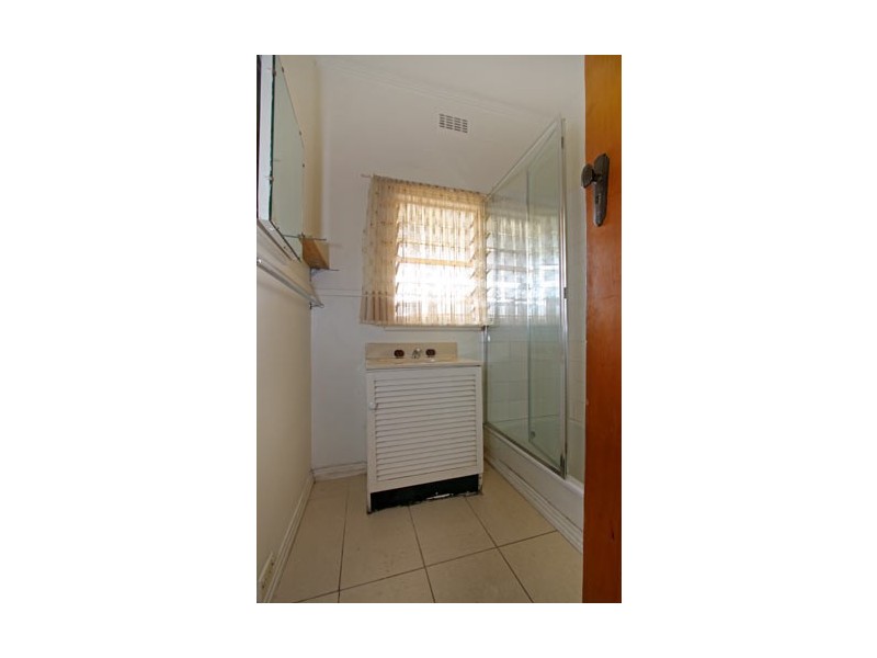 36 Sixth Avenue, Rosebud VIC 3939