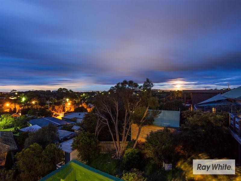 8 Croanna, Rye VIC 3941