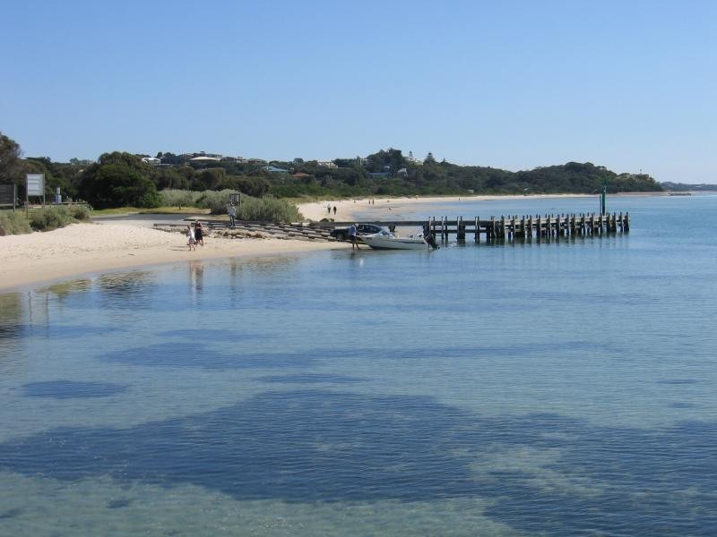 2 Maine Street, Rye VIC 3941