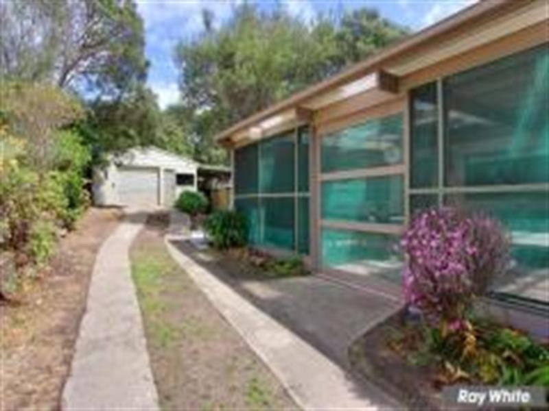 16 Lucien Road, Rye VIC 3941