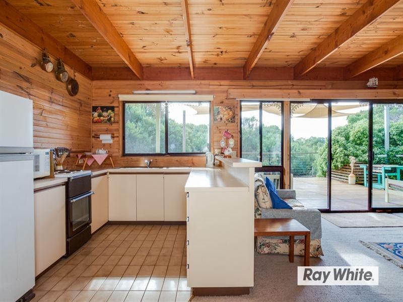 47 Alex Drive, St Andrews Beach VIC 3941
