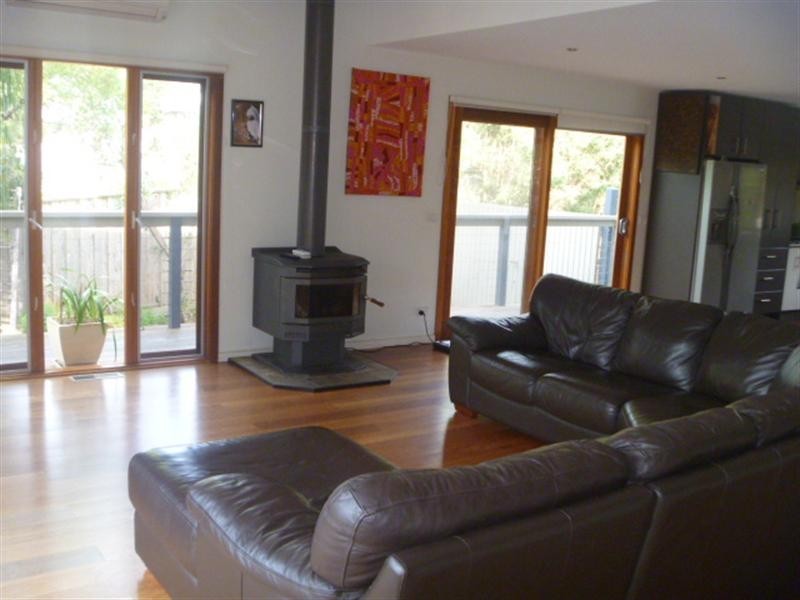 4 Diane Street, Rye VIC 3941