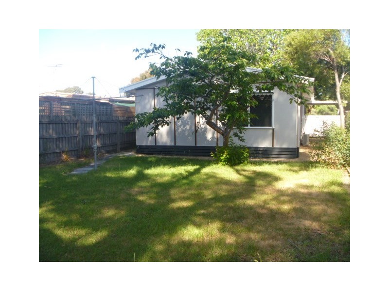 181 Sixth Avenue, Rosebud VIC 3939