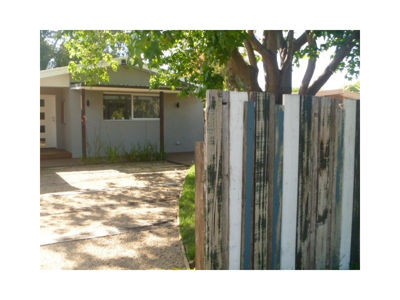 181 Sixth Avenue, Rosebud VIC 3939