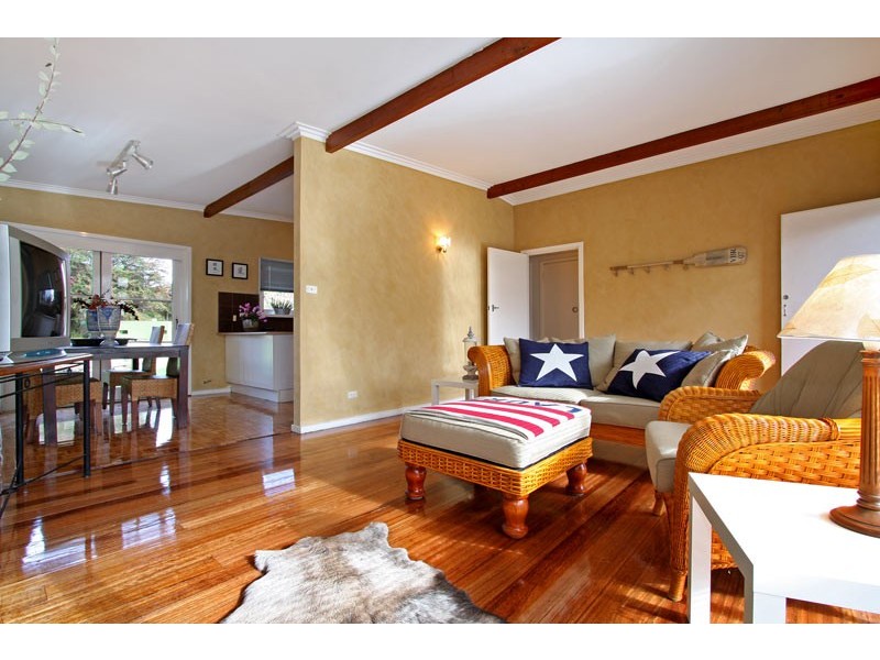 45 Mawarra Avenue, Rosebud West VIC 3940