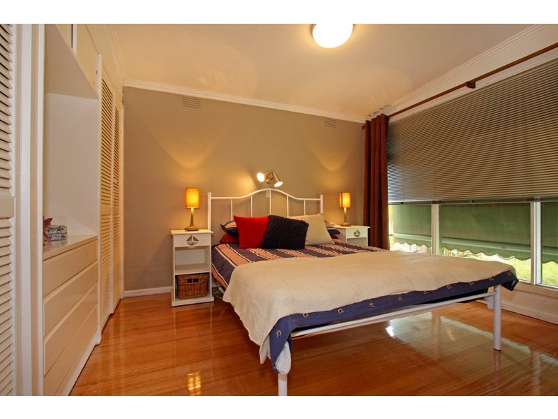 45 Mawarra Avenue, Rosebud West VIC 3940