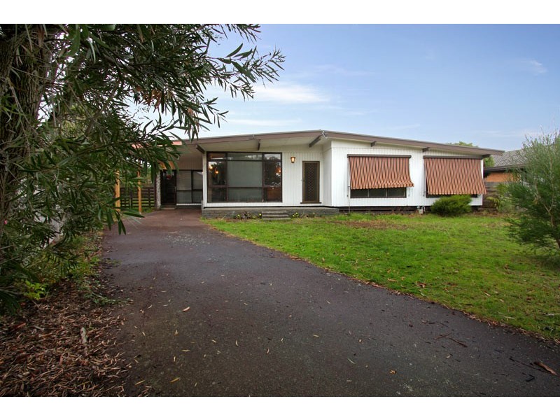 45 Mawarra Avenue, Rosebud West VIC 3940