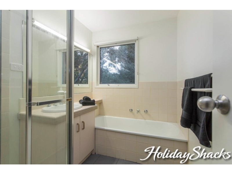 1 Lawrence Grove, Portsea VIC 3944