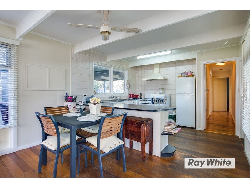 84 Broadway, Rosebud West VIC 3940