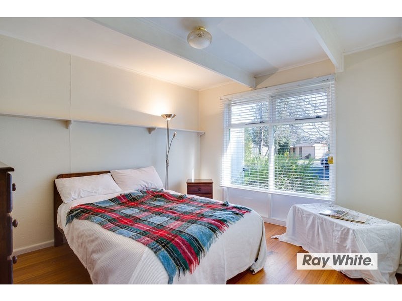 84 Broadway, Rosebud West VIC 3940