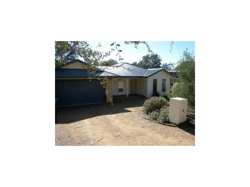 16 Goyarra Street, Rye VIC 3941