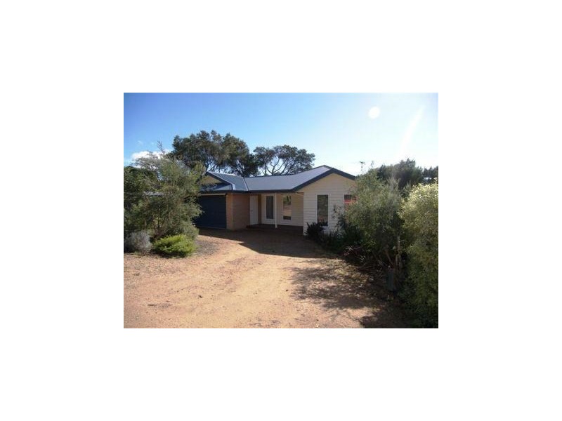 16 Goyarra Street, Rye VIC 3941